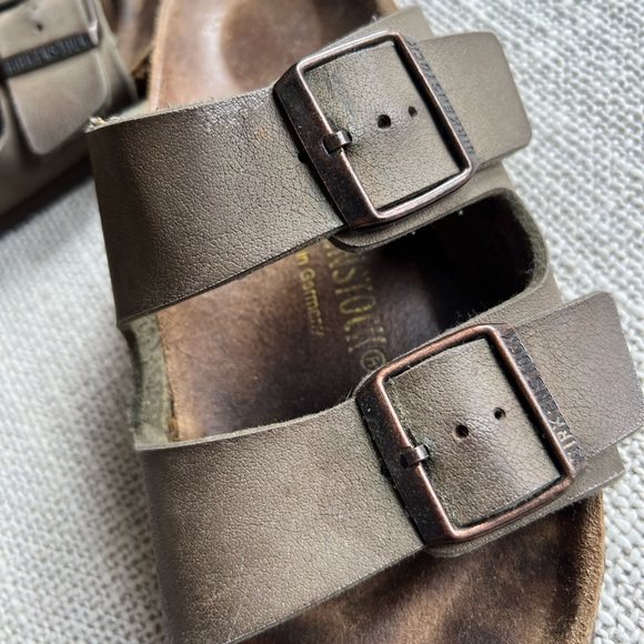 Birkenstock Sandals in Stone color - Picture 6 of 7